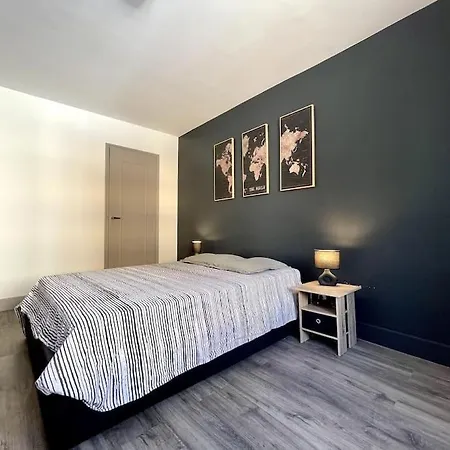 בית נופש Maison Bleue ※ קרקסון